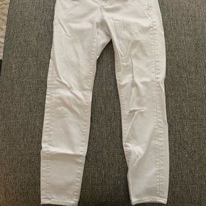 EUC Ann Taylor white skinny jeans size petite 00